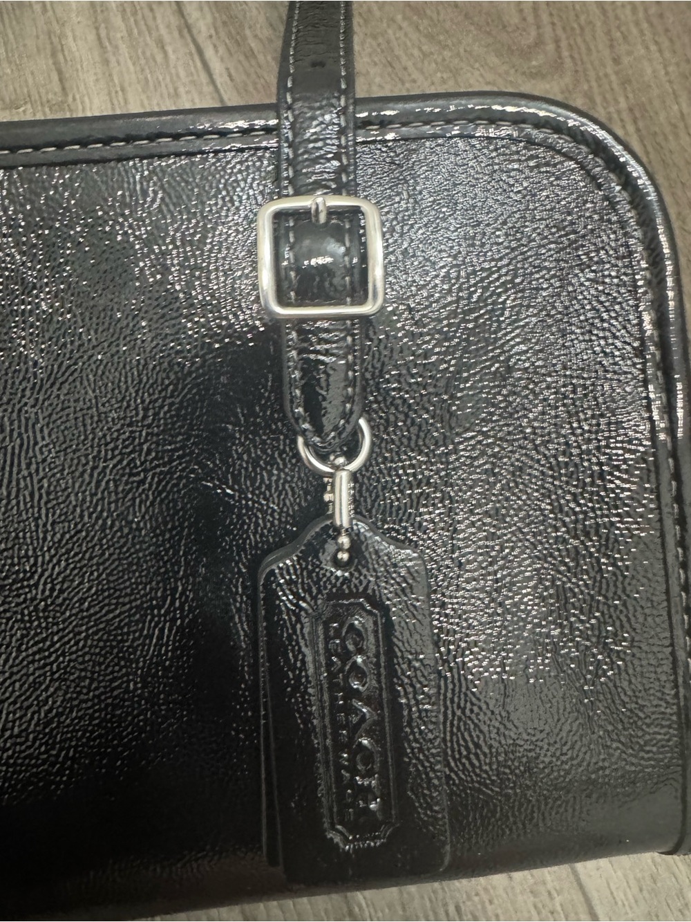 Coach Swing Zip - Picture 11 of 17